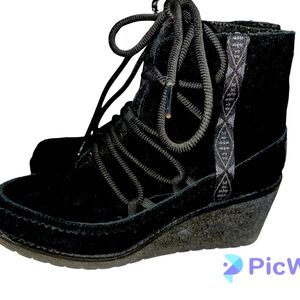 Pendleton Islegate Bootie Cork Wedge Black Suede Waterproof Plaid Wool…